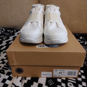Ugg Sneakers pull on